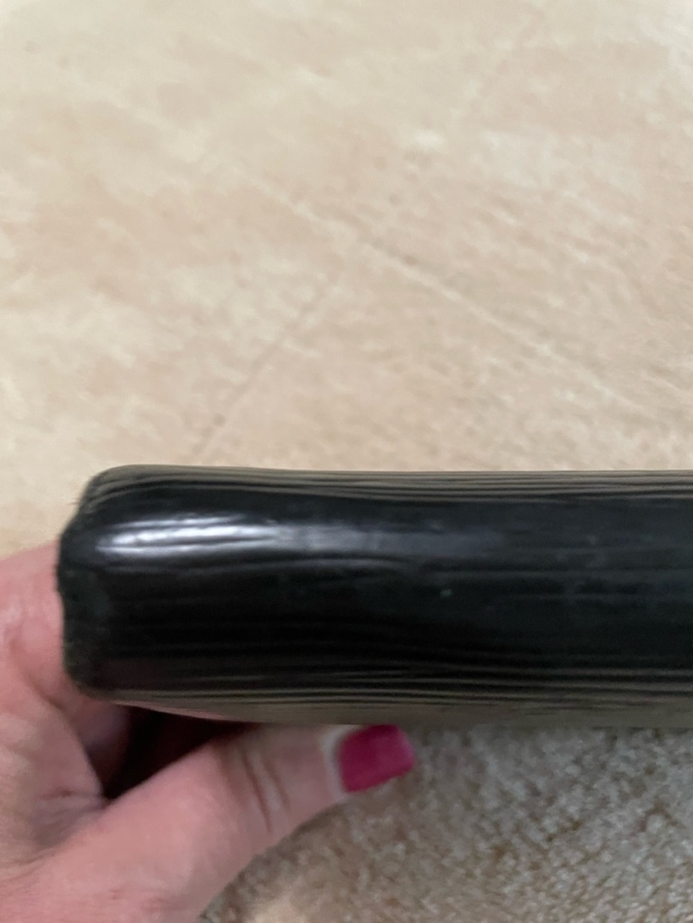 Louis Vuitton Black Epi Zippy Wallet - Picture 8 of 8